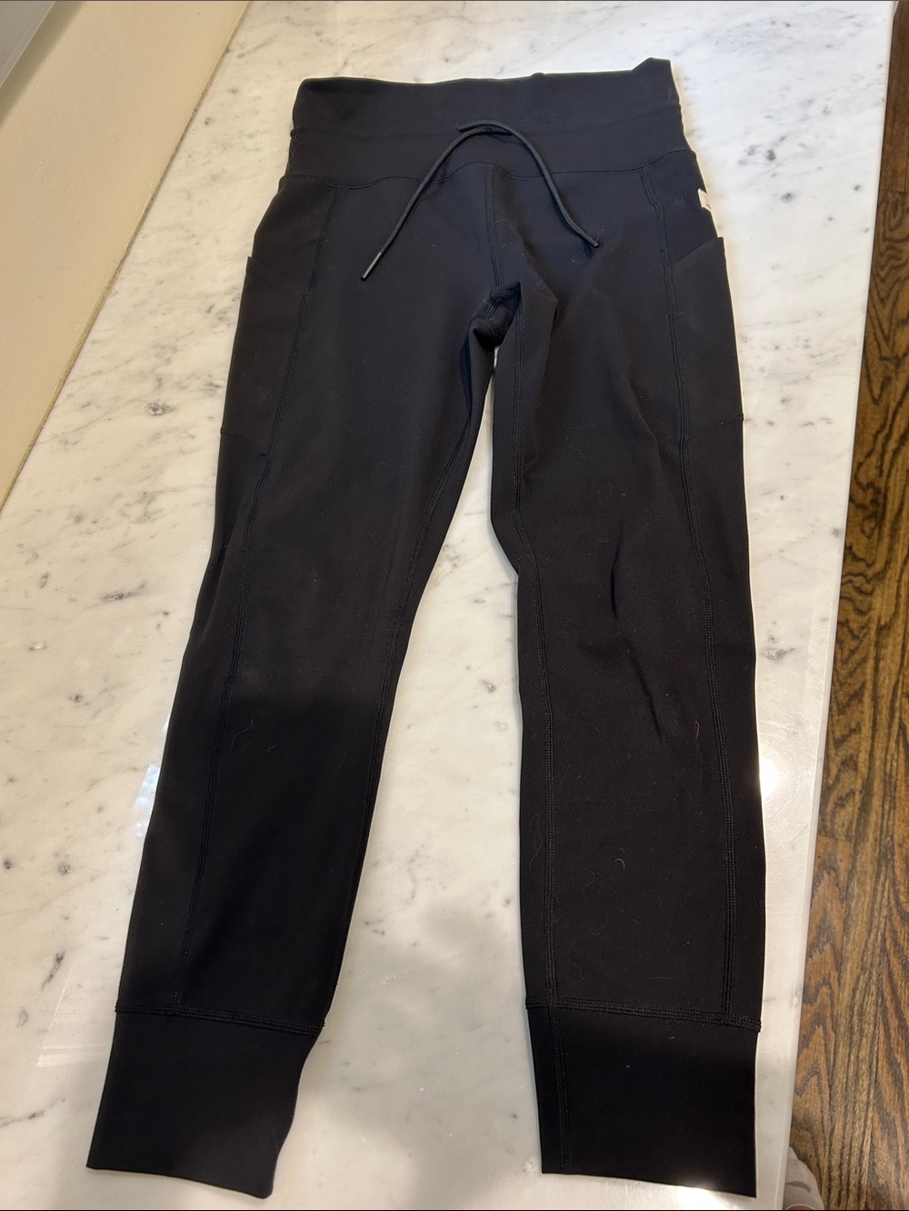 Vuori Black High-Rise Leggings with Side Pockets